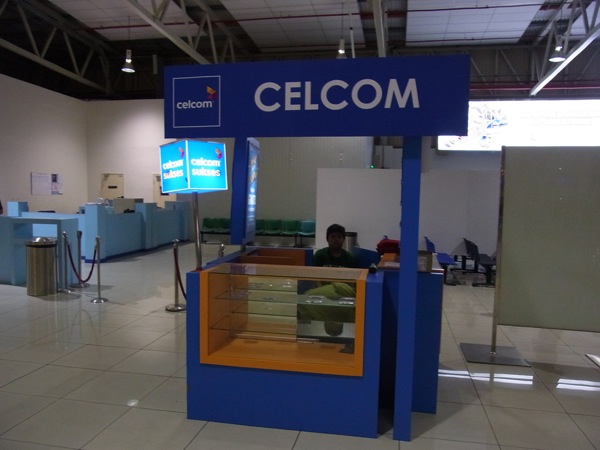 120906_CELCOM_1.JPG