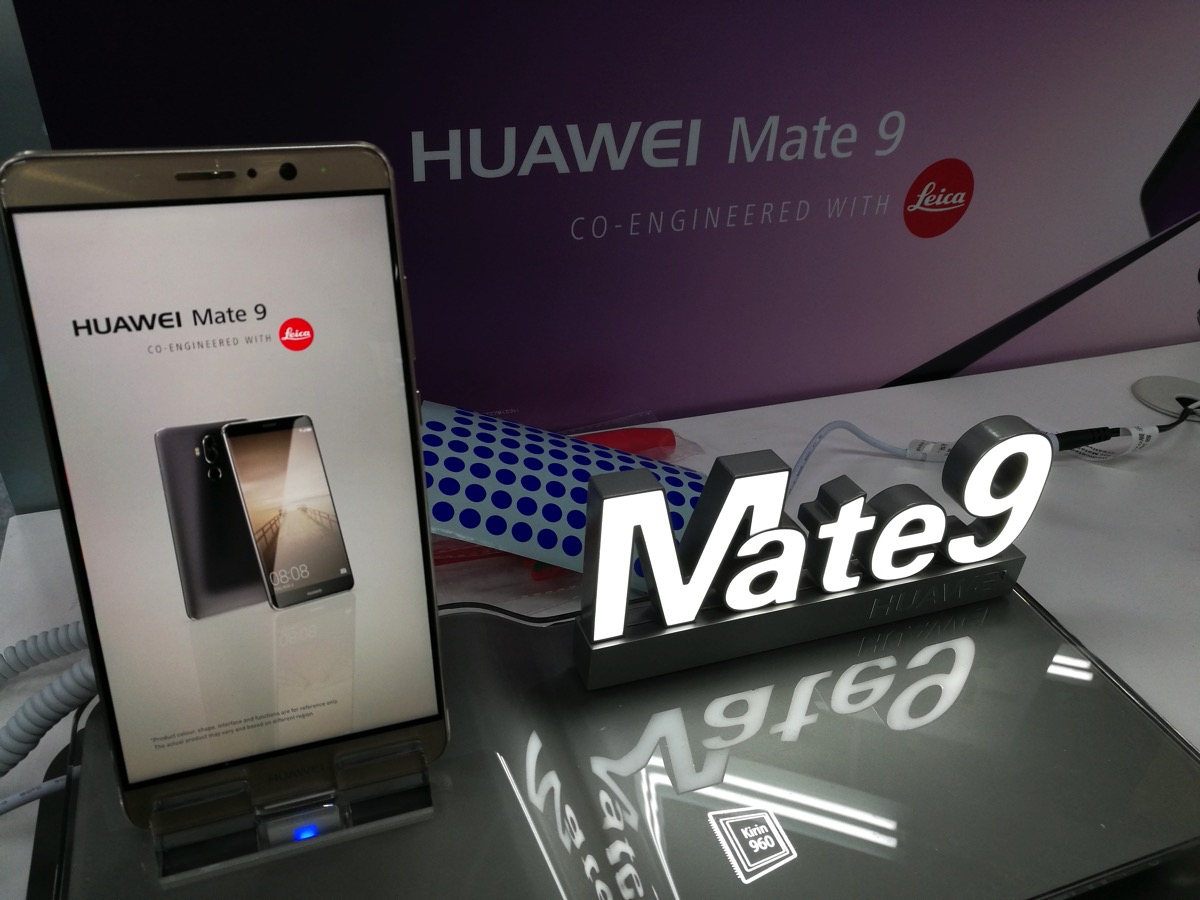 ヨドバシカメラ マルチメディア博多ではMate 9の店頭イベントが開催されていた